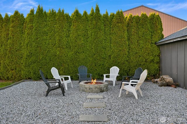 109 W 2nd Street, Nooksack, WA 98276