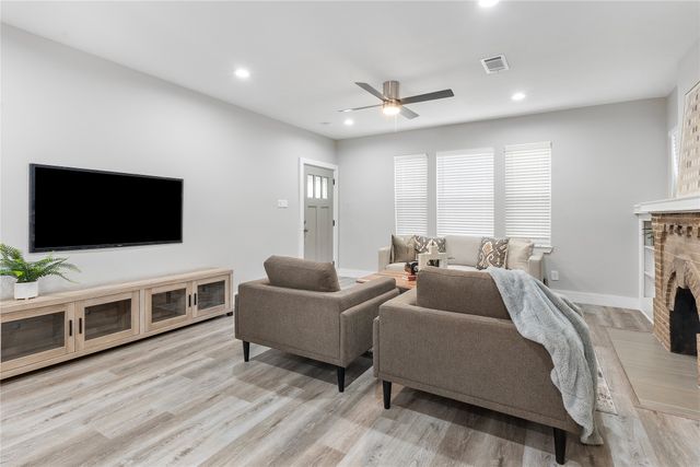 604 S Fitzhugh Avenue, Dallas, TX 75223