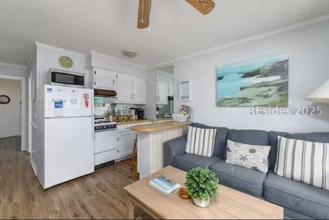 23 S Forest Beach Dr Apt 148, Hilton Head Island, SC 29928