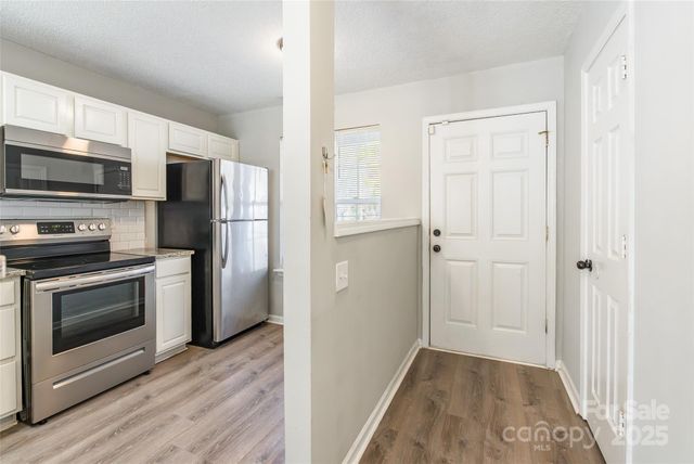 6856 Cypress Tree Lane, Charlotte, NC 28215