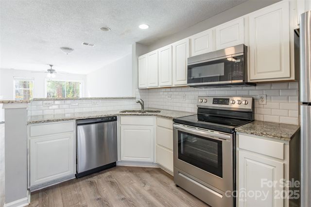 6856 Cypress Tree Lane, Charlotte, NC 28215