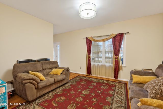 2433 Huckleberry Road, Manchester, NJ 08759