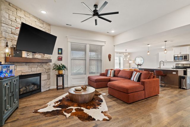 5811 MISTY SPRINGS WAY, Columbia, MO 65202