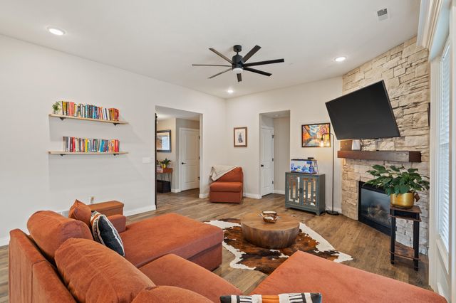 5811 MISTY SPRINGS WAY, Columbia, MO 65202