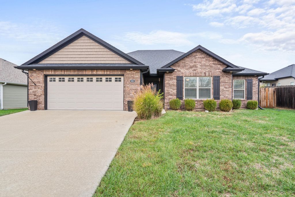 5811 MISTY SPRINGS WAY, Columbia, MO 65202