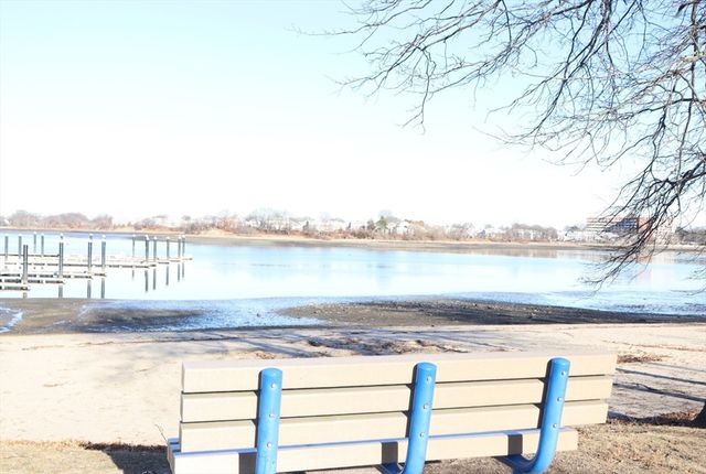 40 Baker Ave 1, Quincy, MA 02169