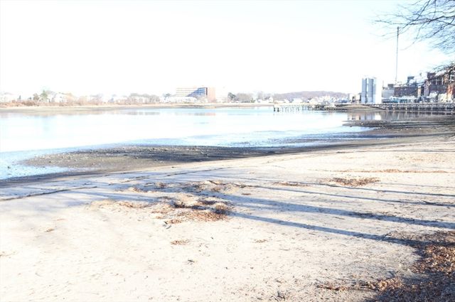 40 Baker Ave 1, Quincy, MA 02169