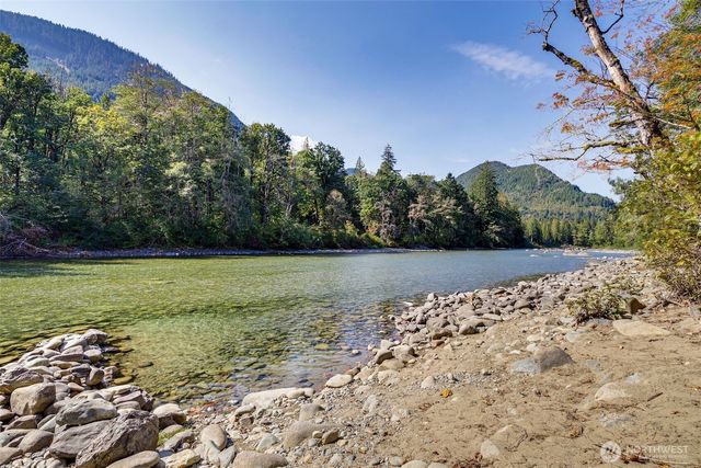 64464 NE 180th Street, Baring, WA 98224