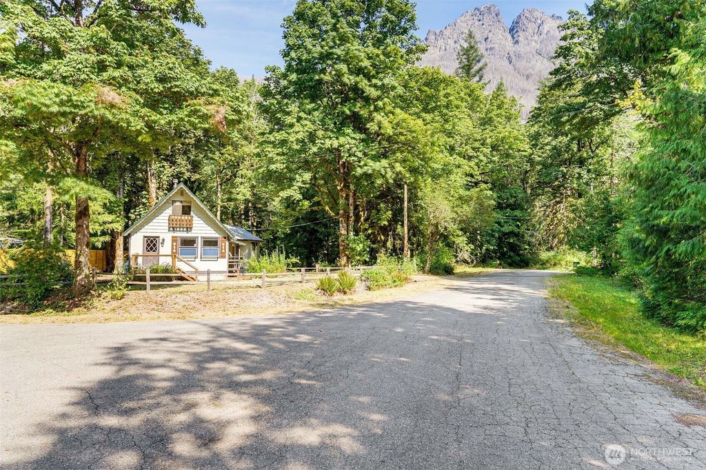 64464 NE 180th Street, Baring, WA 98224