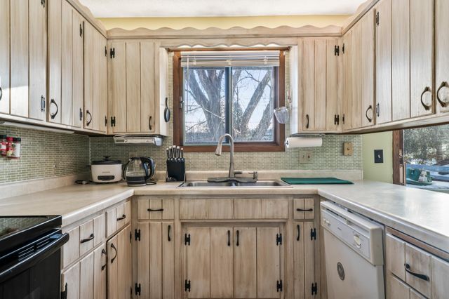 2626 3rd Place NE, Rochester, MN 55906