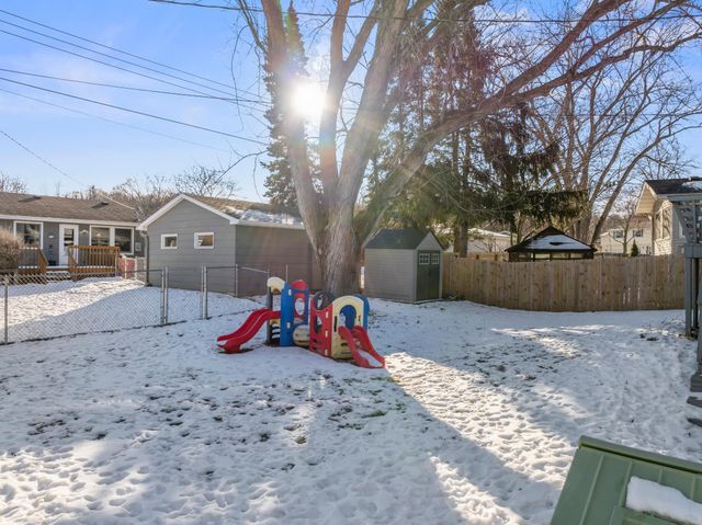 2626 3rd Place NE, Rochester, MN 55906