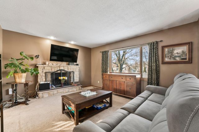 2626 3rd Place NE, Rochester, MN 55906