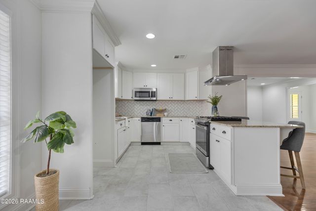 307 Celeste Drive, New Iberia, LA 70560