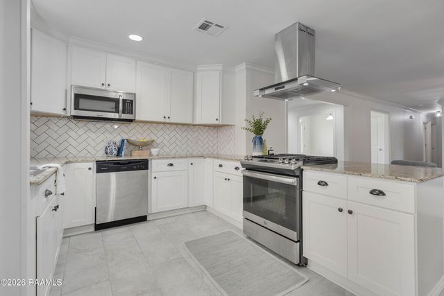 307 Celeste Drive, New Iberia, LA 70560