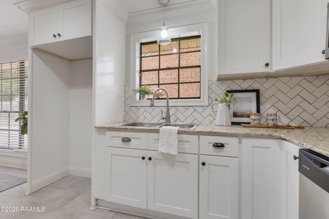 307 Celeste Drive, New Iberia, LA 70560