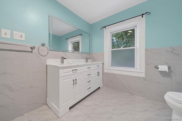 39 Reservoir Avenue, Port Jervis, NY 12771