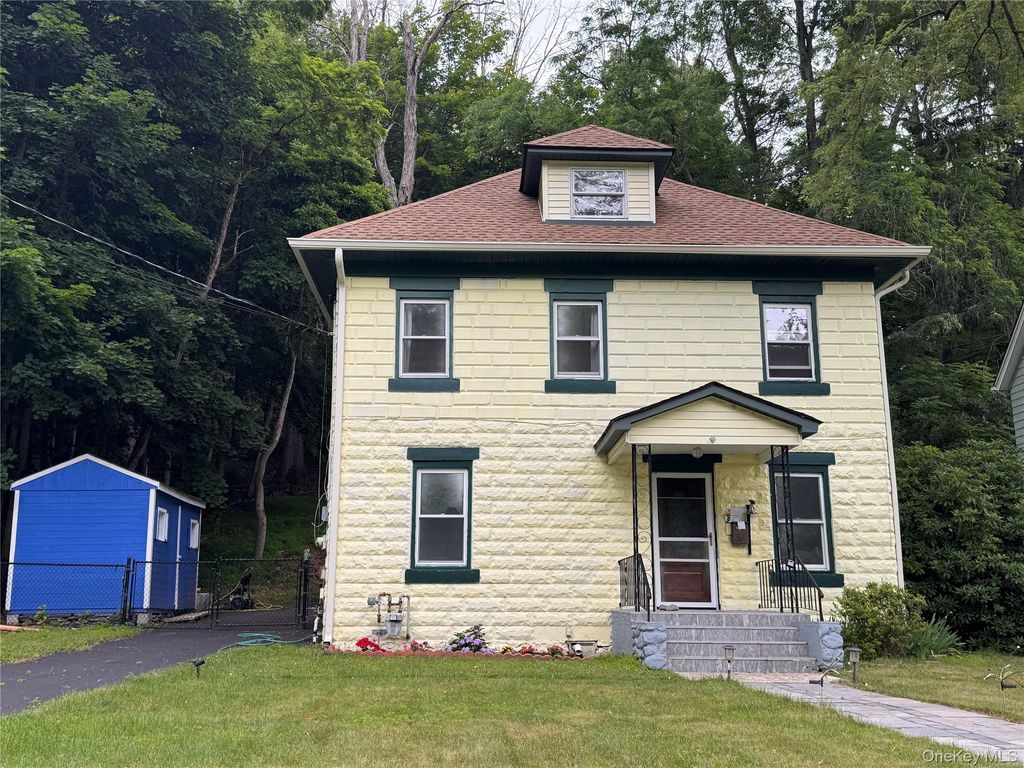 39 Reservoir Avenue, Port Jervis, NY 12771