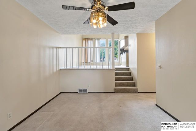 13005 S 29th Avenue, Bellevue, NE 68123