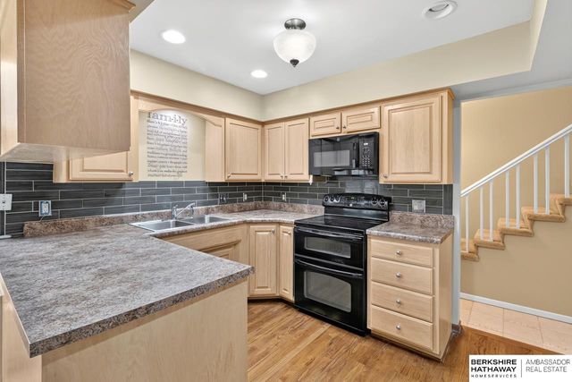 13005 S 29th Avenue, Bellevue, NE 68123