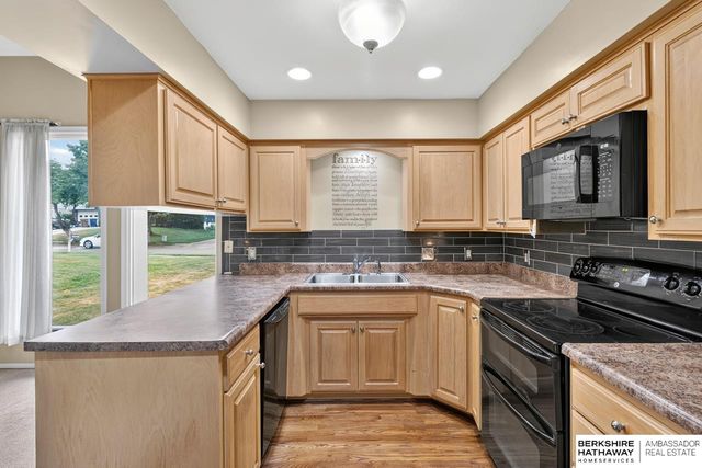 13005 S 29th Avenue, Bellevue, NE 68123
