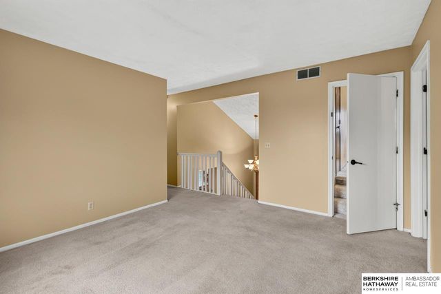 13005 S 29th Avenue, Bellevue, NE 68123