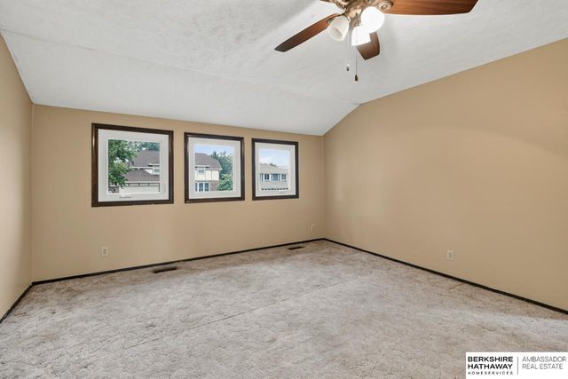 13005 S 29th Avenue, Bellevue, NE 68123