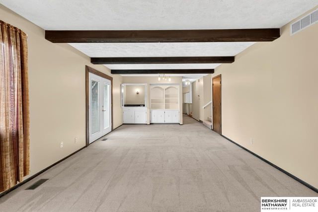 13005 S 29th Avenue, Bellevue, NE 68123