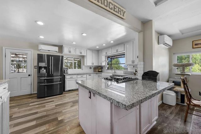 2110 Via Corina, Alpine, CA 91901