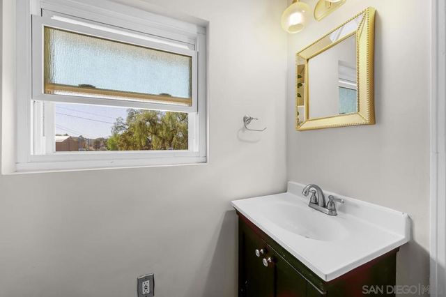 2110 Via Corina, Alpine, CA 91901