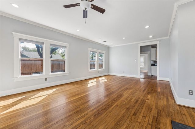 1102 E 14th Street, Houston, TX 77009