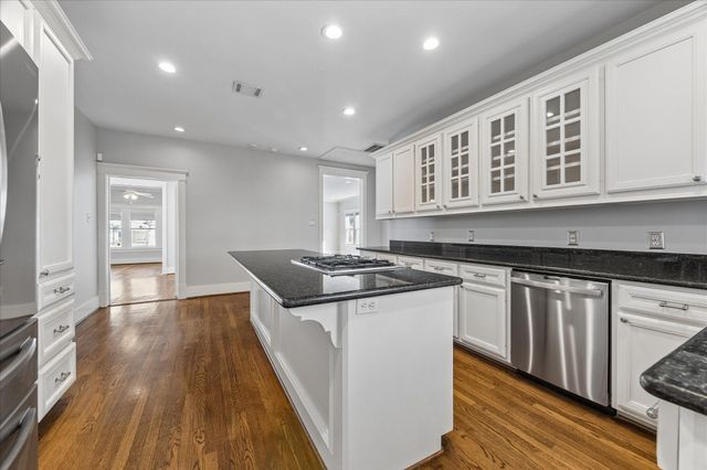 1102 E 14th Street, Houston, TX 77009