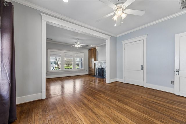 1102 E 14th Street, Houston, TX 77009