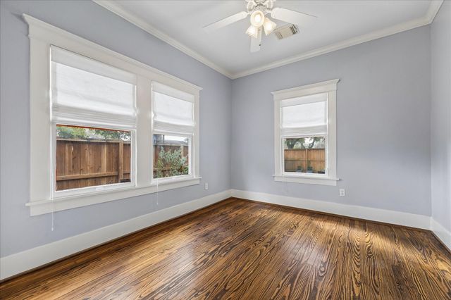 1102 E 14th Street, Houston, TX 77009