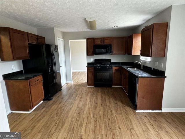 2463 Meadow Springs Drive, Lithonia, GA 30058