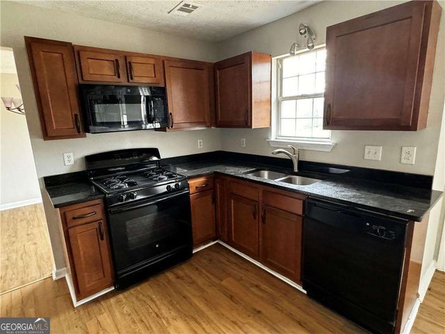 2463 Meadow Springs Drive, Lithonia, GA 30058