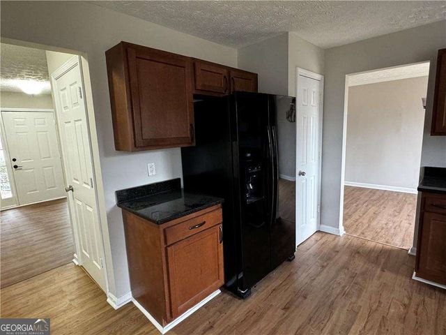 2463 Meadow Springs Drive, Lithonia, GA 30058