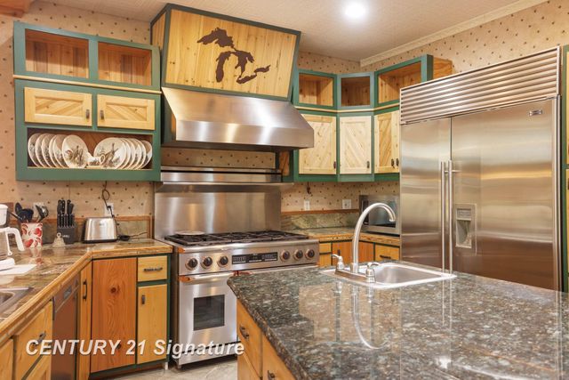 4285 N Iva Road, Hemlock, MI 48626