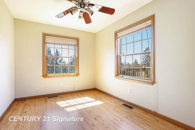 4285 N Iva Road, Hemlock, MI 48626