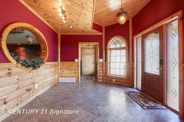 4285 N Iva Road, Hemlock, MI 48626