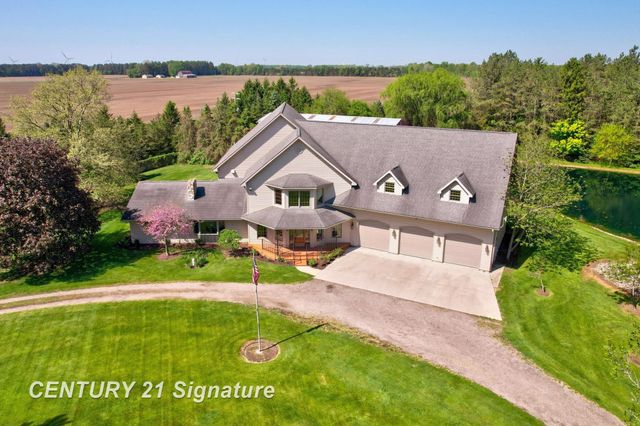 4285 N Iva Road, Hemlock, MI 48626