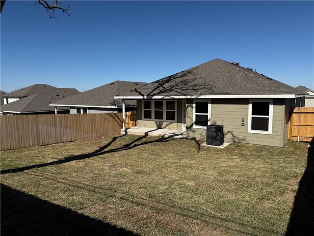 1265 Wilkins Valley St, Brenham, TX 77833