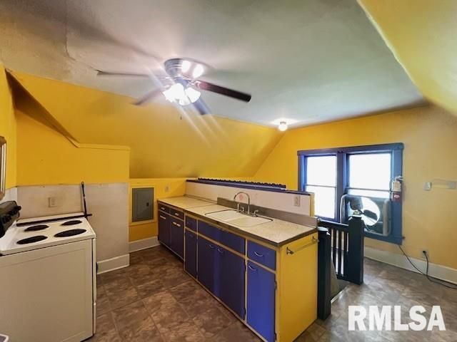 529 N KELLOGG Street, Galesburg, IL 61401