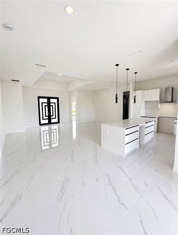 3702 NW 42nd ST, Cape Coral, FL 33993