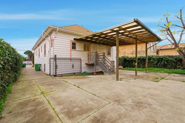 1260 96Th Ave, Oakland, CA 94603