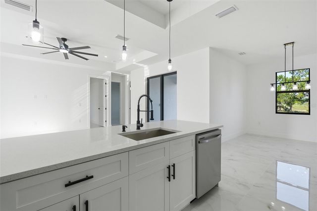 1134 HOLMES AVE S, Lehigh Acres, FL 33974