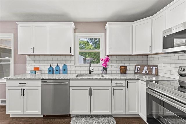 11911 E 44th Street, Kansas City, MO 64133