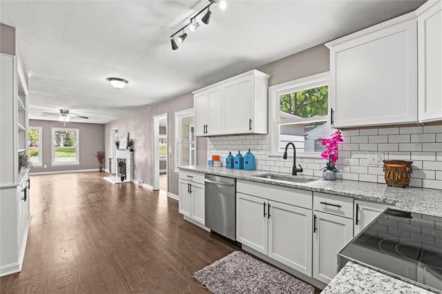 11911 E 44th Street, Kansas City, MO 64133