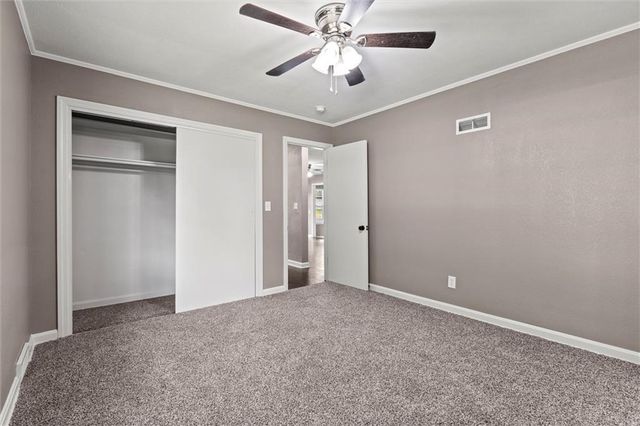 11911 E 44th Street, Kansas City, MO 64133