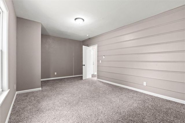 11911 E 44th Street, Kansas City, MO 64133