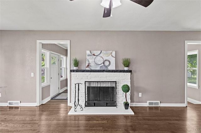 11911 E 44th Street, Kansas City, MO 64133